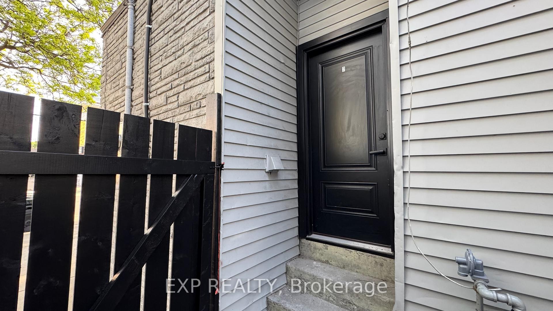 Photo 3 of Unit 2, 425 Cannon Street E, Hamilton, Landsdale — HOMEH