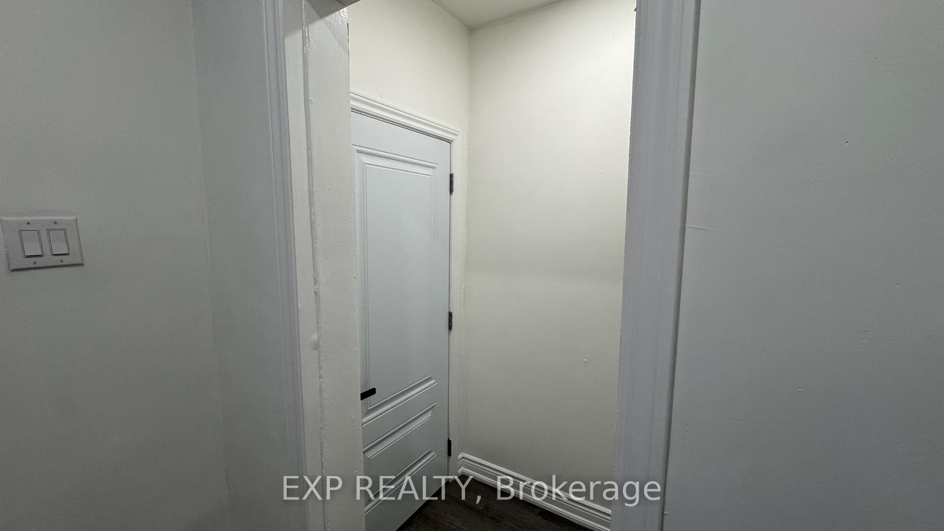 Photo 6 of Unit 2, 425 Cannon Street E, Hamilton, Landsdale — HOMEH