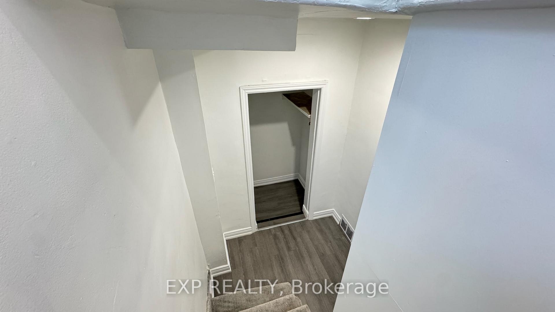 Photo 8 of Unit 2, 425 Cannon Street E, Hamilton, Landsdale — HOMEH