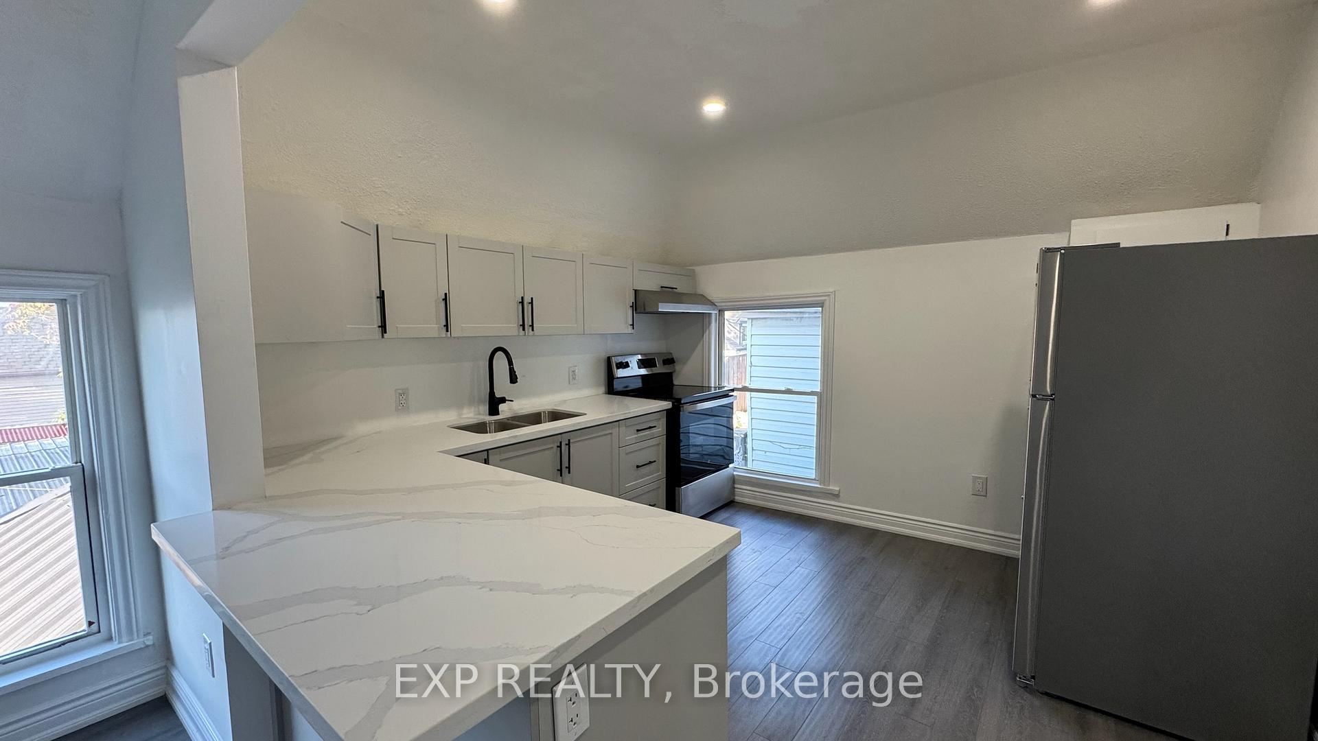 Photo 16 of Unit 2, 425 Cannon Street E, Hamilton, Landsdale — HOMEH