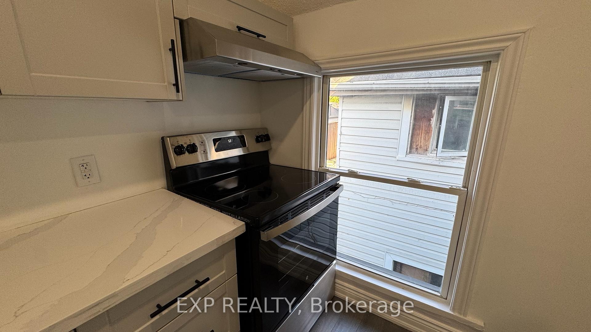 Photo 18 of Unit 2, 425 Cannon Street E, Hamilton, Landsdale — HOMEH