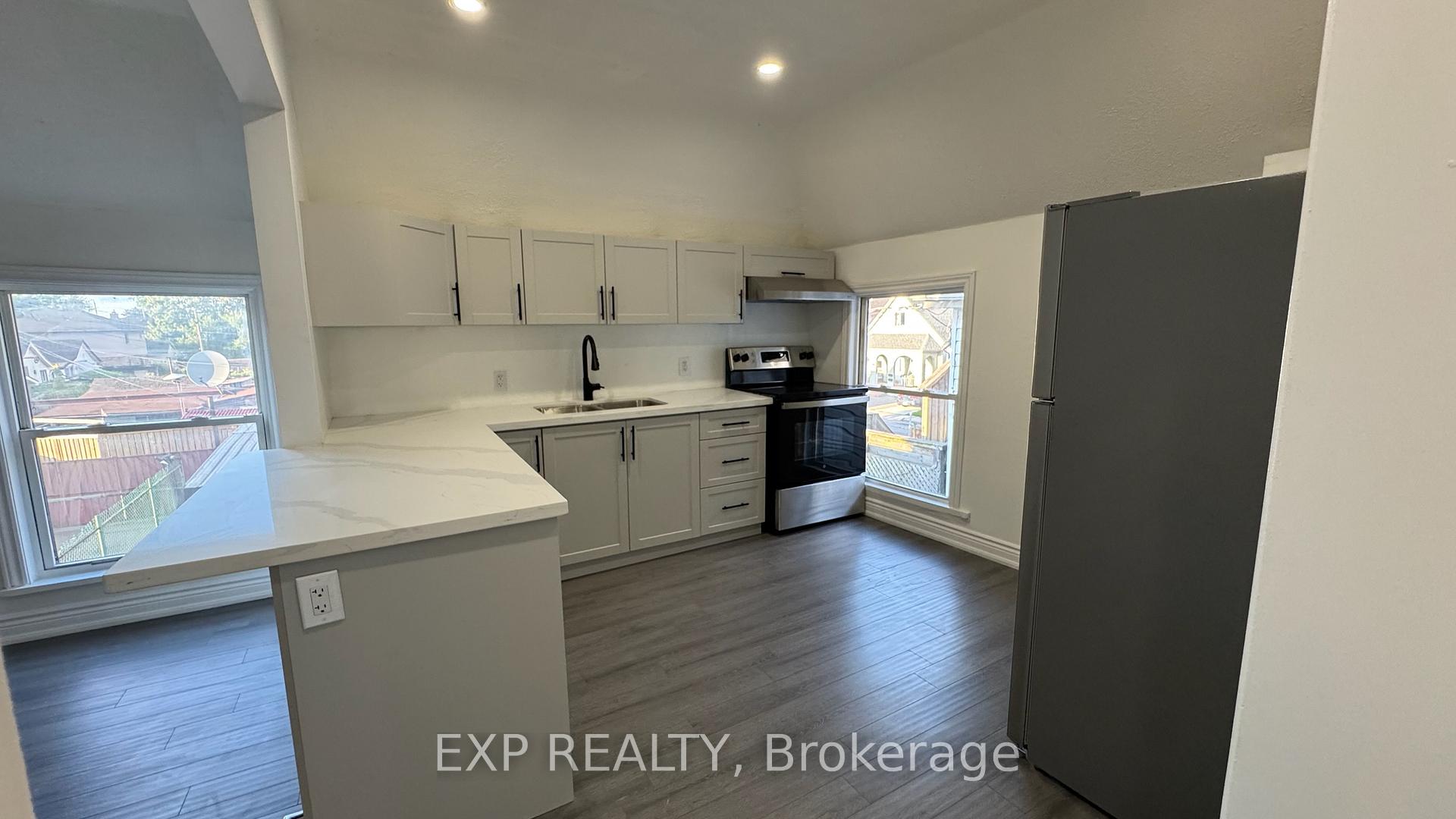 Photo 19 of Unit 2, 425 Cannon Street E, Hamilton, Landsdale — HOMEH