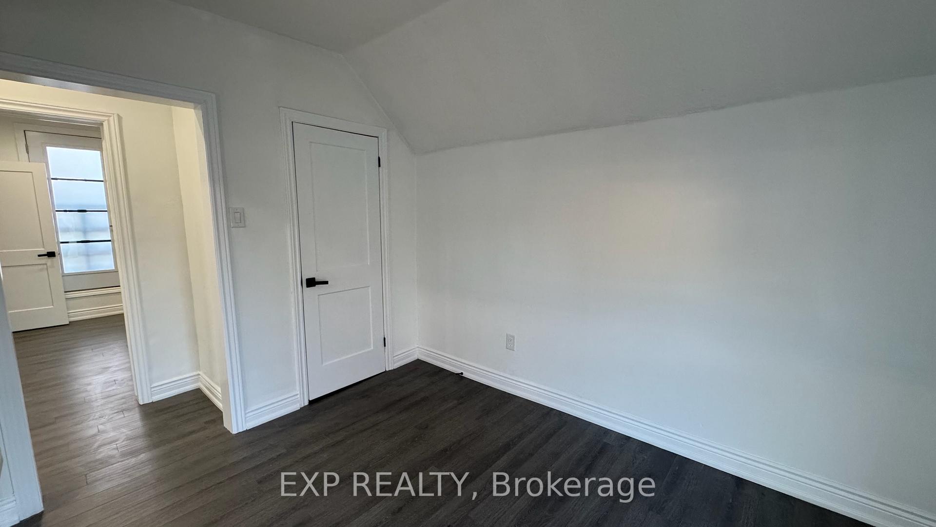 Photo 24 of Unit 2, 425 Cannon Street E, Hamilton, Landsdale — HOMEH