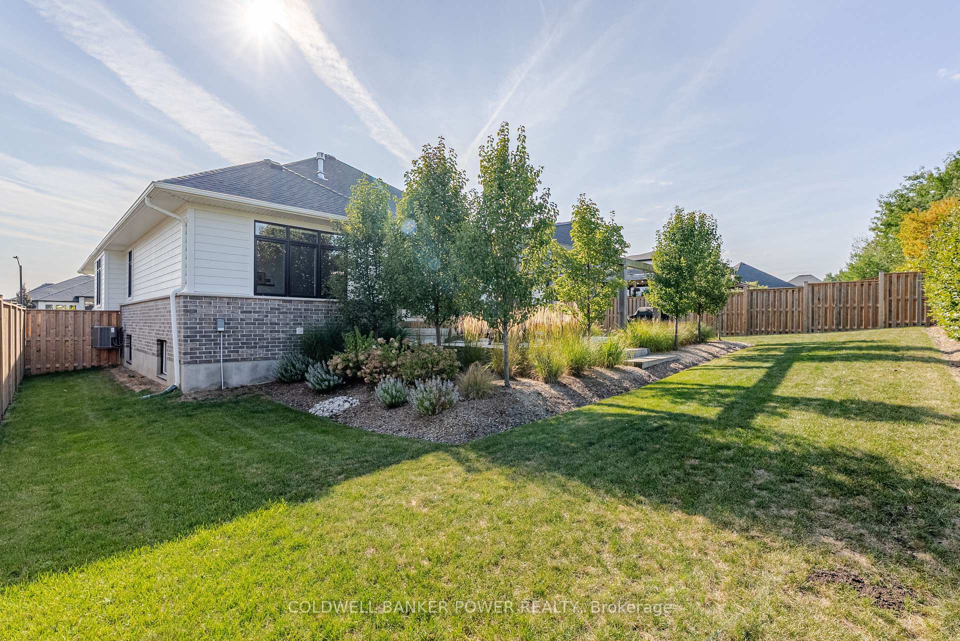 Photo 43 of 21 Edgeview Crescent, Middlesex Centre, Komoka — HOMEH