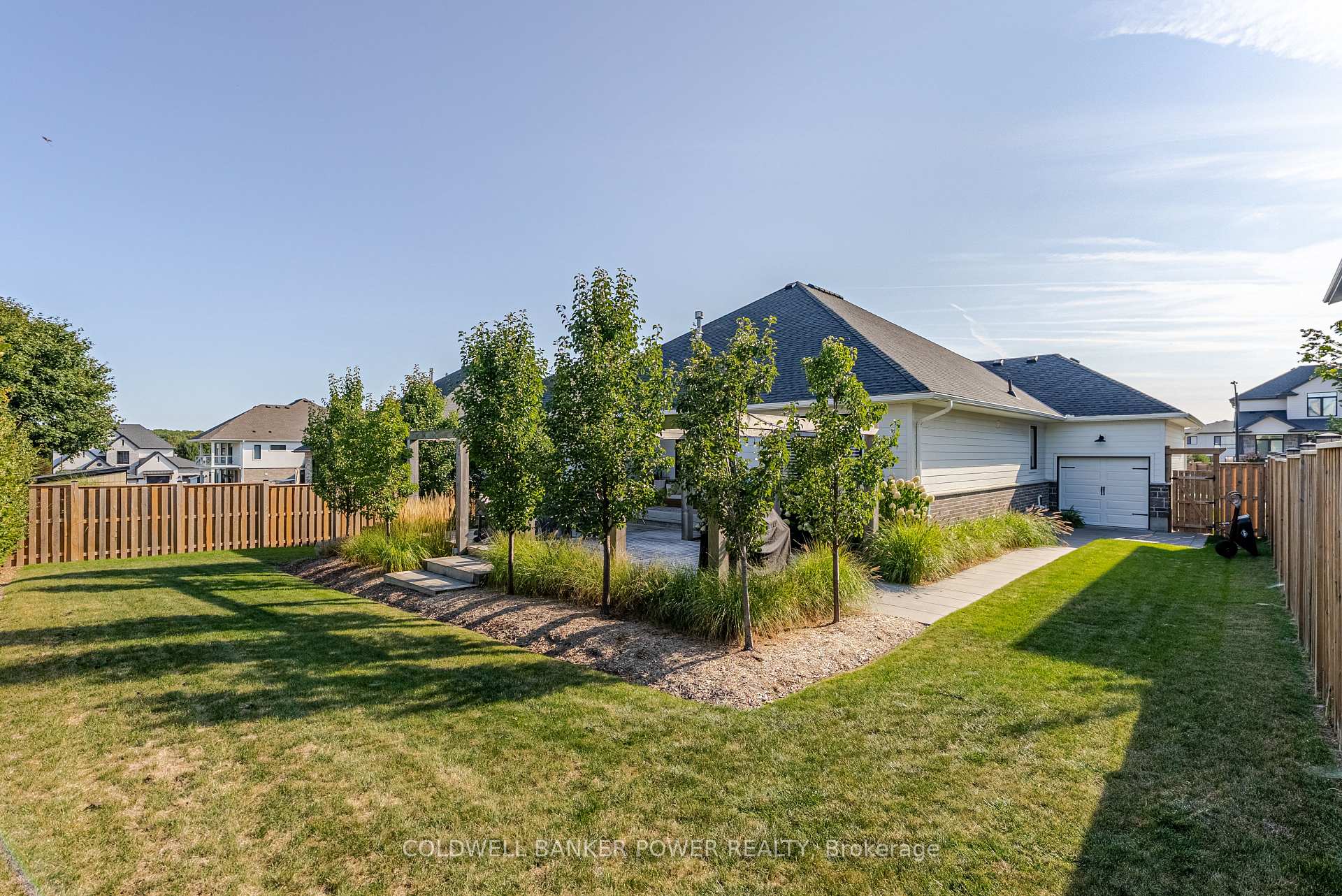 Photo 44 of 21 Edgeview Crescent, Middlesex Centre, Komoka — HOMEH