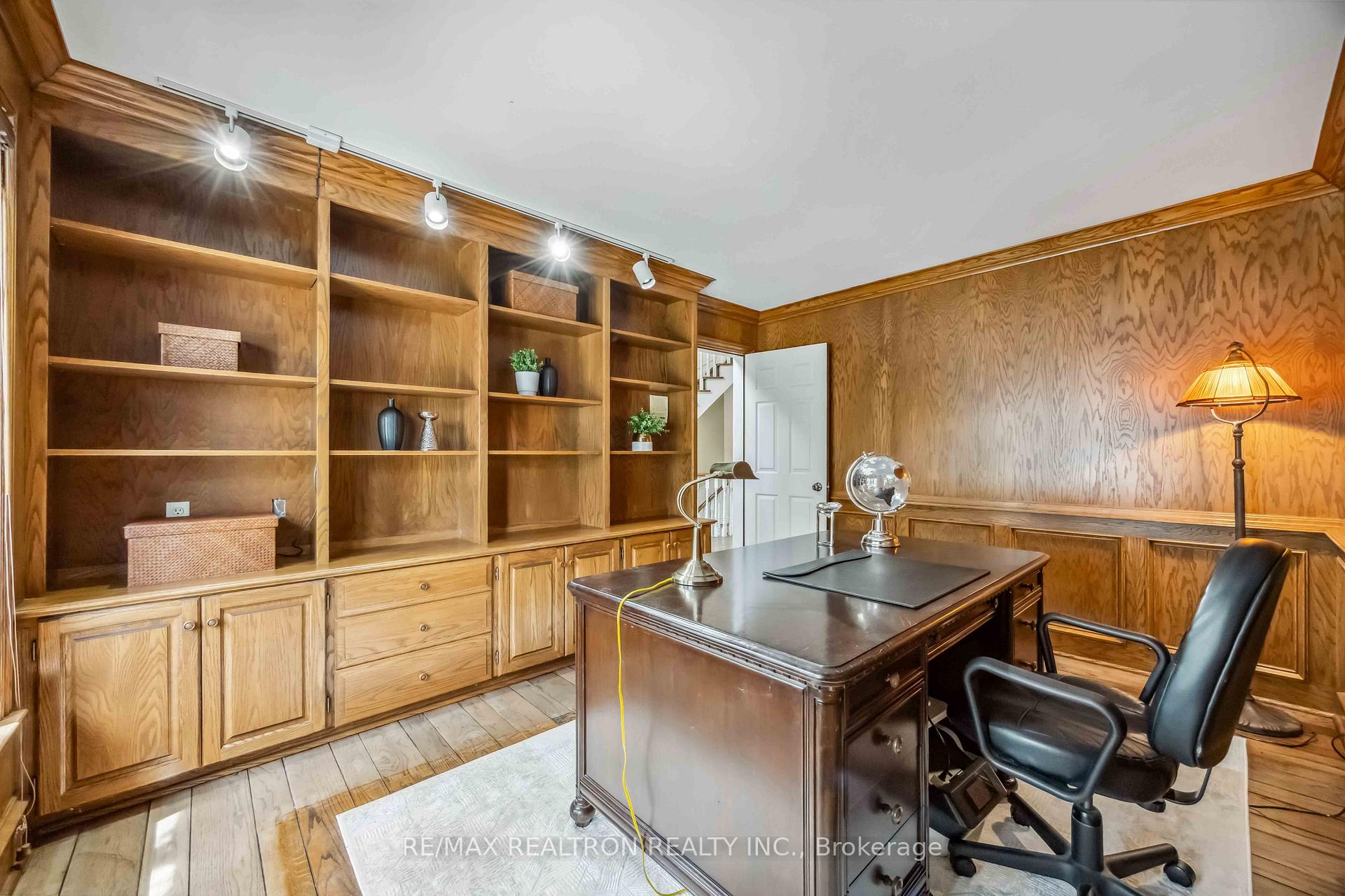 Photo 7 of 16 Ida Street, Markham, Thornhill — HOMEH