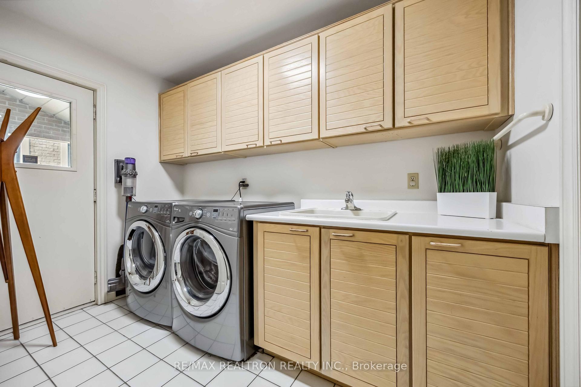 Photo 20 of 16 Ida Street, Markham, Thornhill — HOMEH