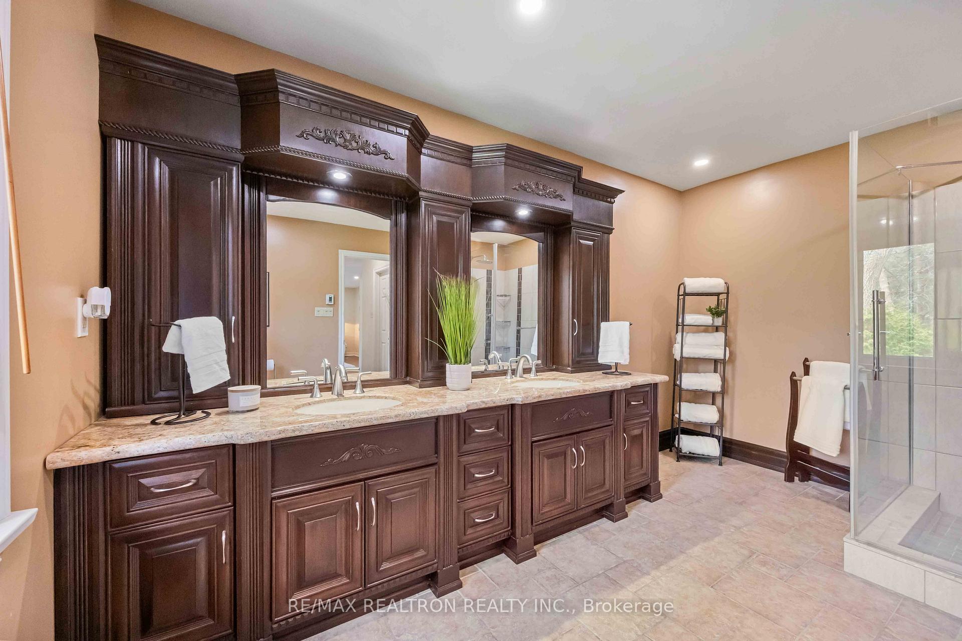 Photo 25 of 16 Ida Street, Markham, Thornhill — HOMEH