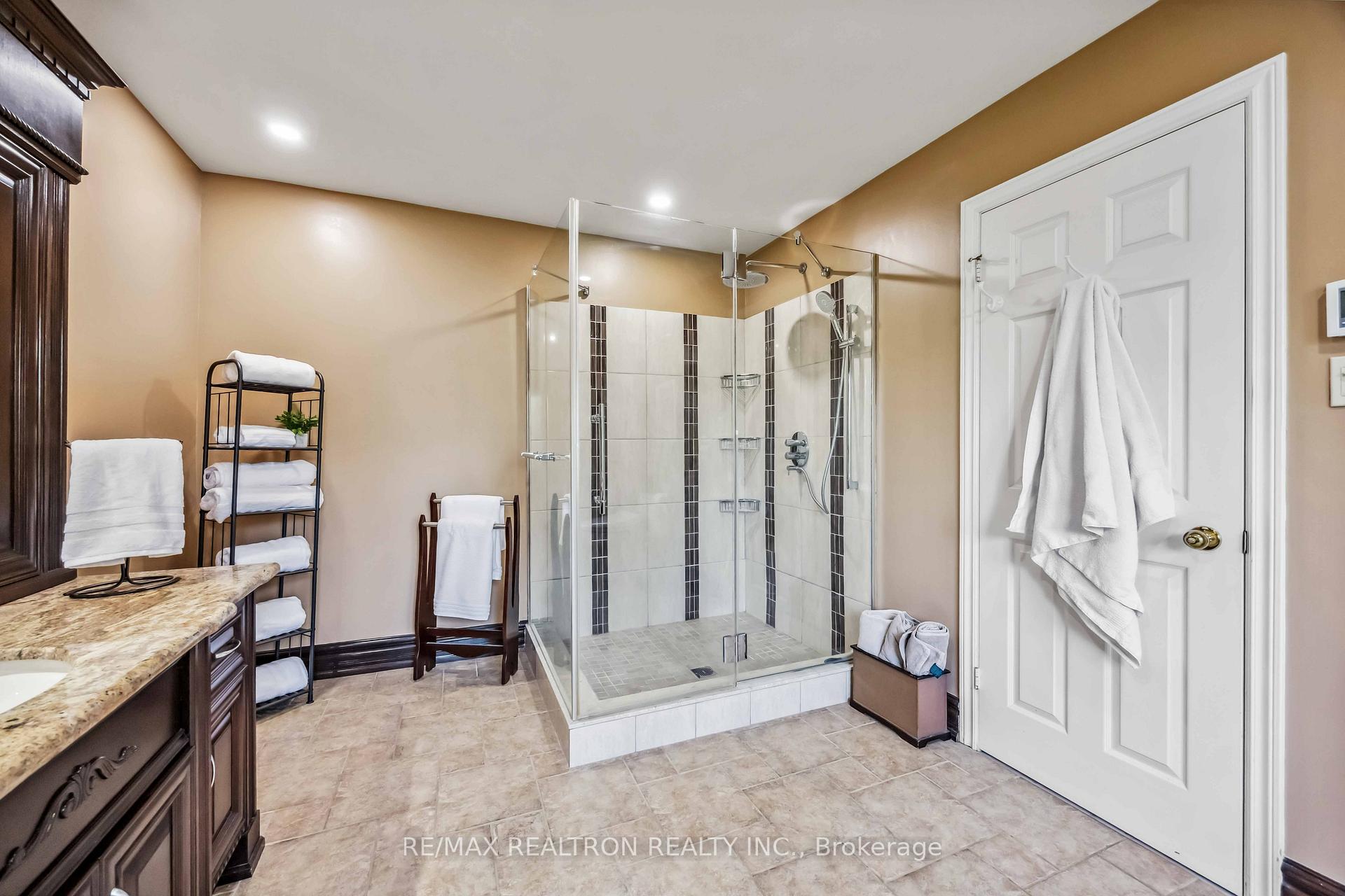 Photo 26 of 16 Ida Street, Markham, Thornhill — HOMEH