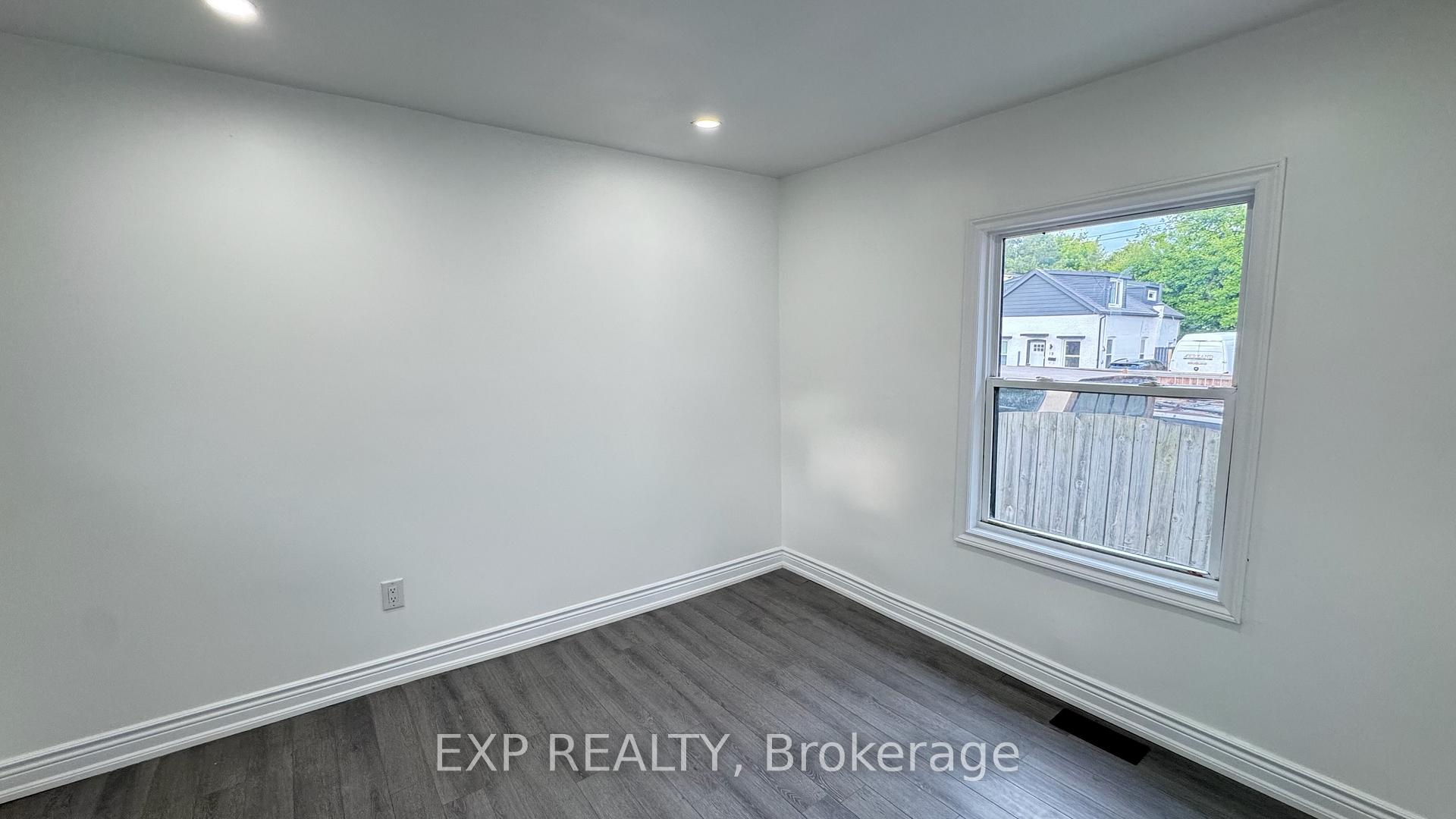 Photo 36 of Unit 1, 425 Cannon Street E, Hamilton, Landsdale — HOMEH
