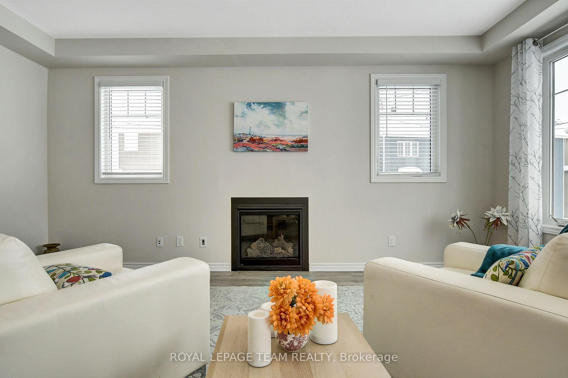 Photo 7 of 213 Cranesbill Road, Ottawa, Kanata - Emerald Meadows/Trailwest — HOMEH