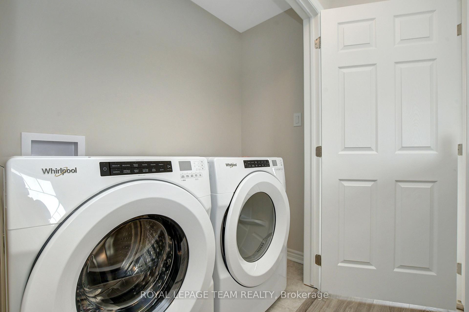 Photo 25 of 213 Cranesbill Road, Ottawa, Kanata - Emerald Meadows/Trailwest — HOMEH