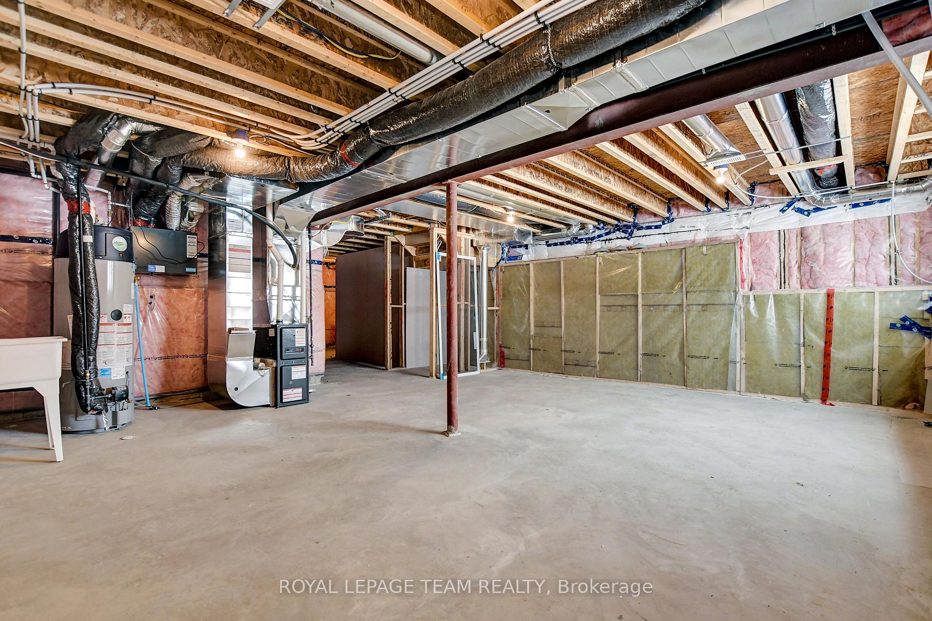 Photo 27 of 213 Cranesbill Road, Ottawa, Kanata - Emerald Meadows/Trailwest — HOMEH