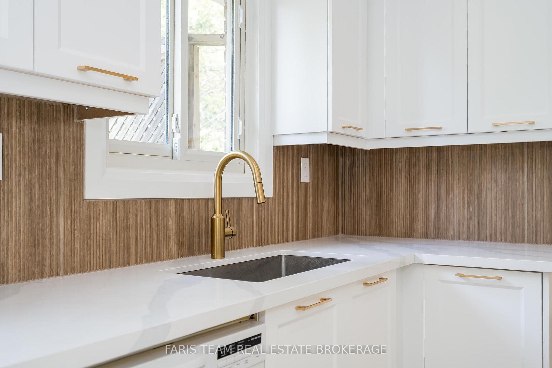 Photo 7 of 356 Lescaut Road, Midland — HOMEH