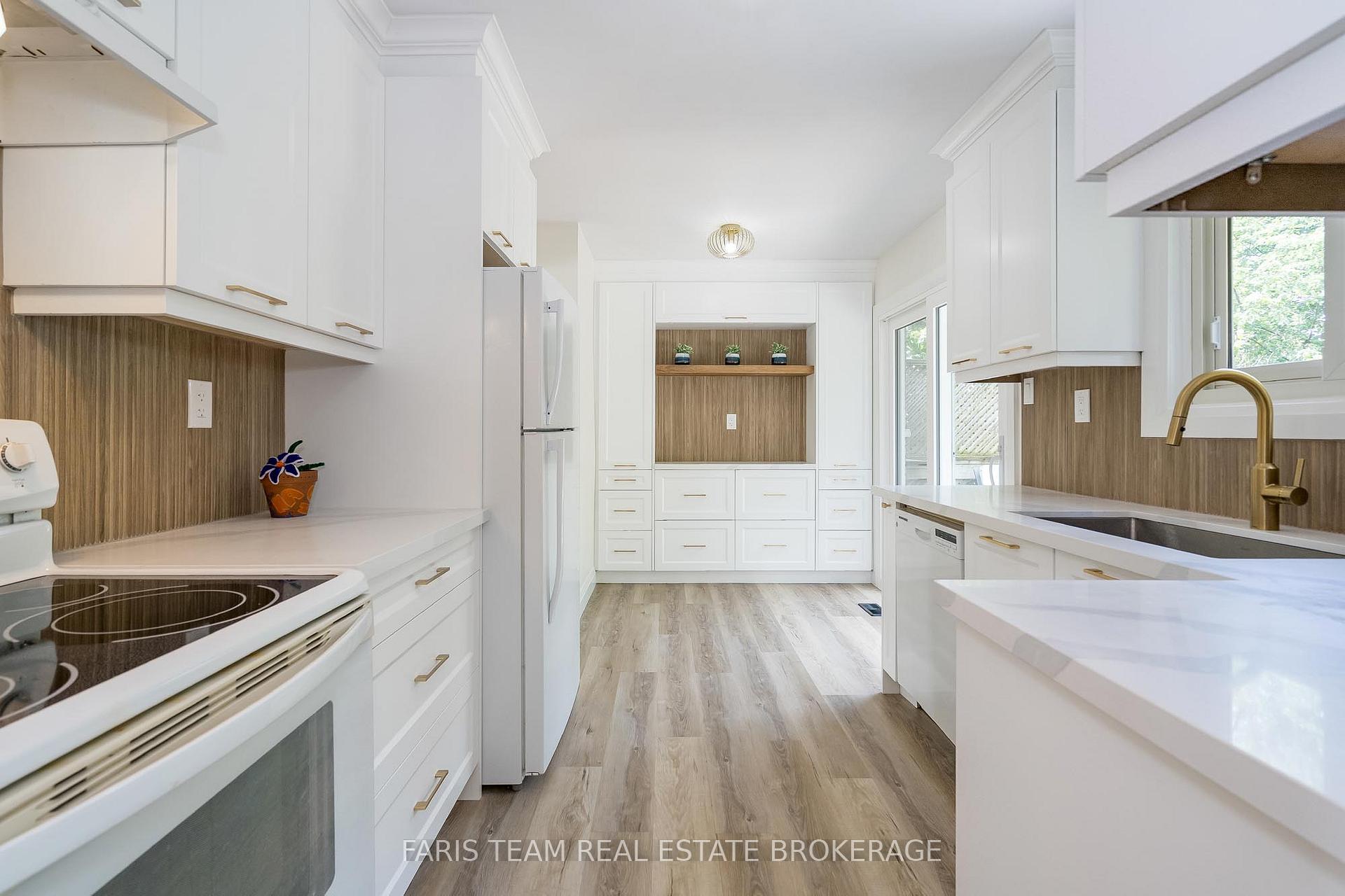 Photo 9 of 356 Lescaut Road, Midland — HOMEH