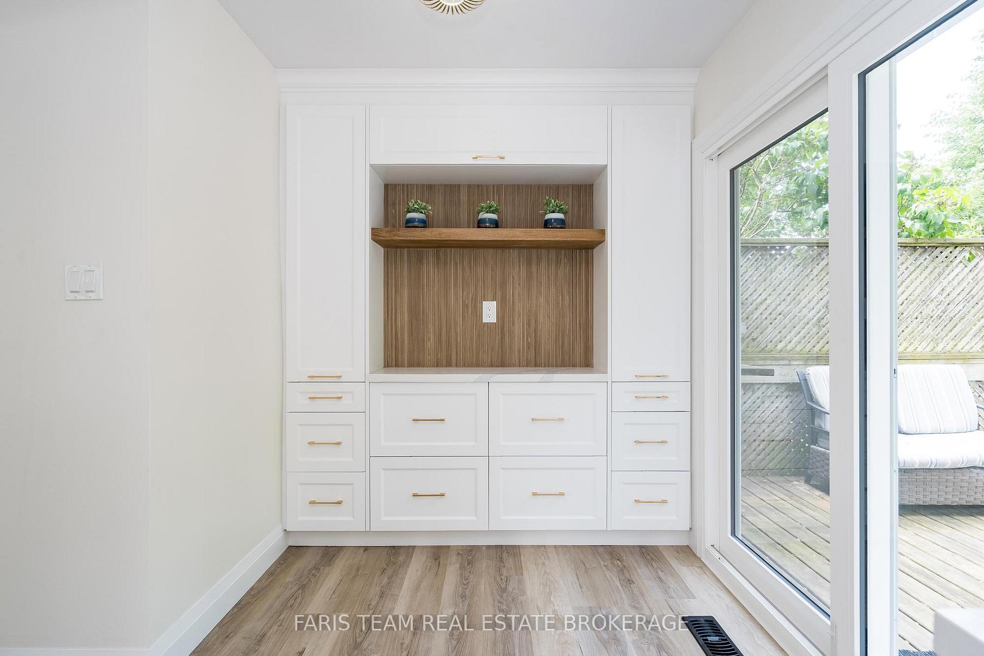 Photo 10 of 356 Lescaut Road, Midland — HOMEH