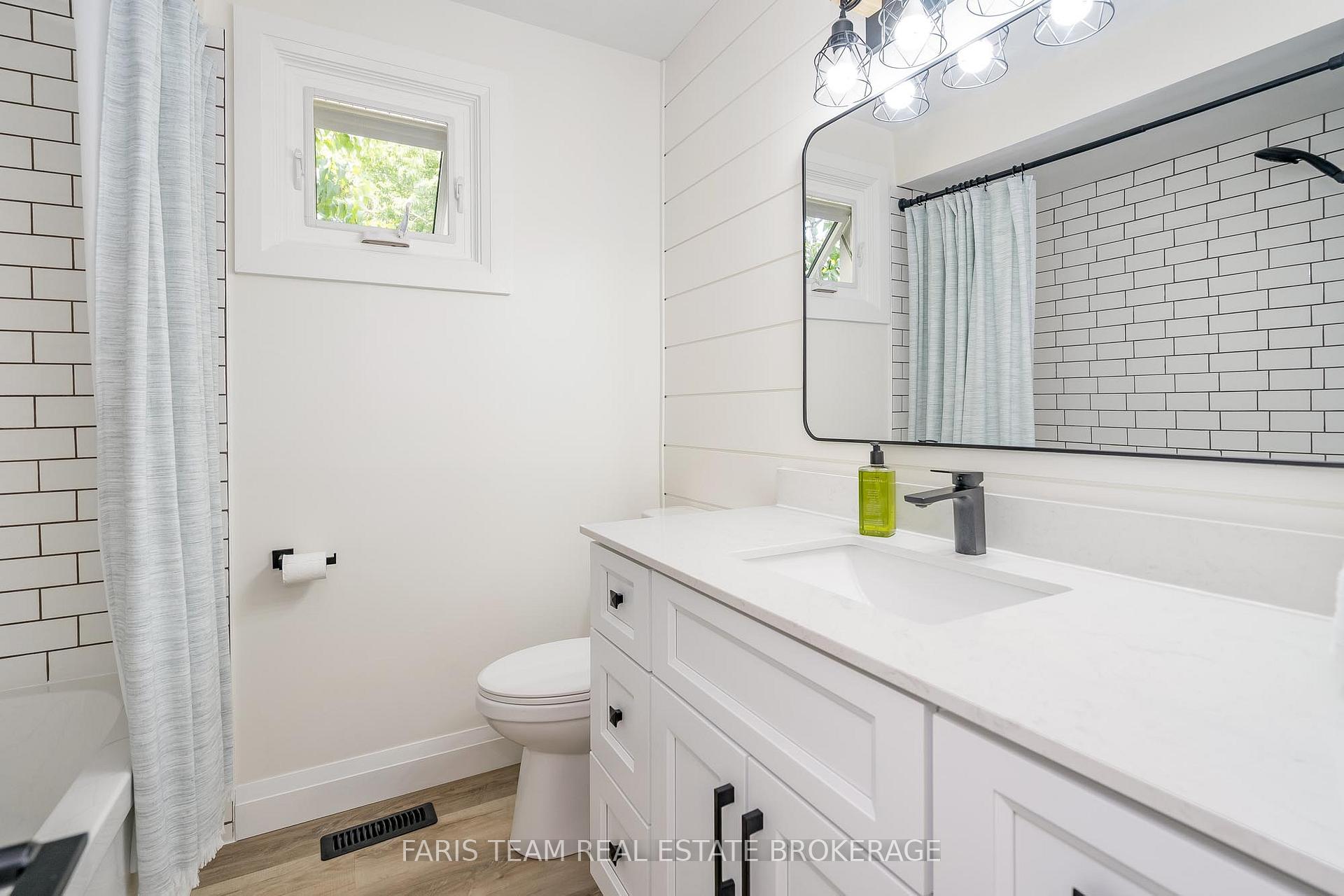 Photo 20 of 356 Lescaut Road, Midland — HOMEH