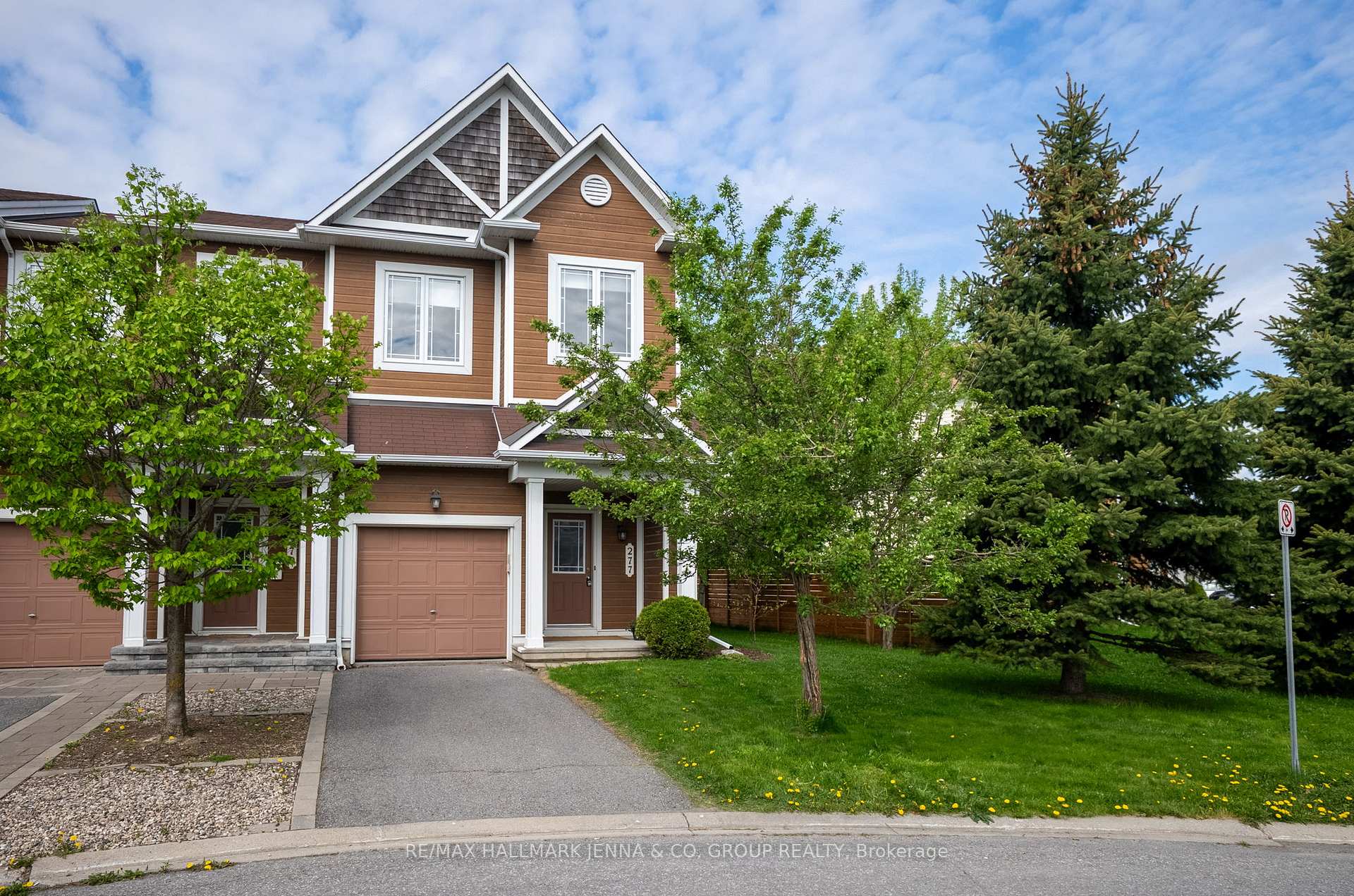 Photo 2 of 277 Catamount Court, Ottawa, Kanata - Emerald Meadows/Trailwest — HOMEH