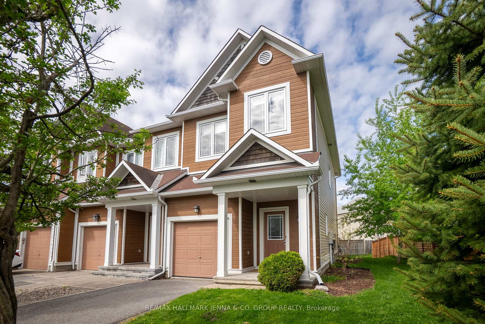Photo 3 of 277 Catamount Court, Ottawa, Kanata - Emerald Meadows/Trailwest — HOMEH