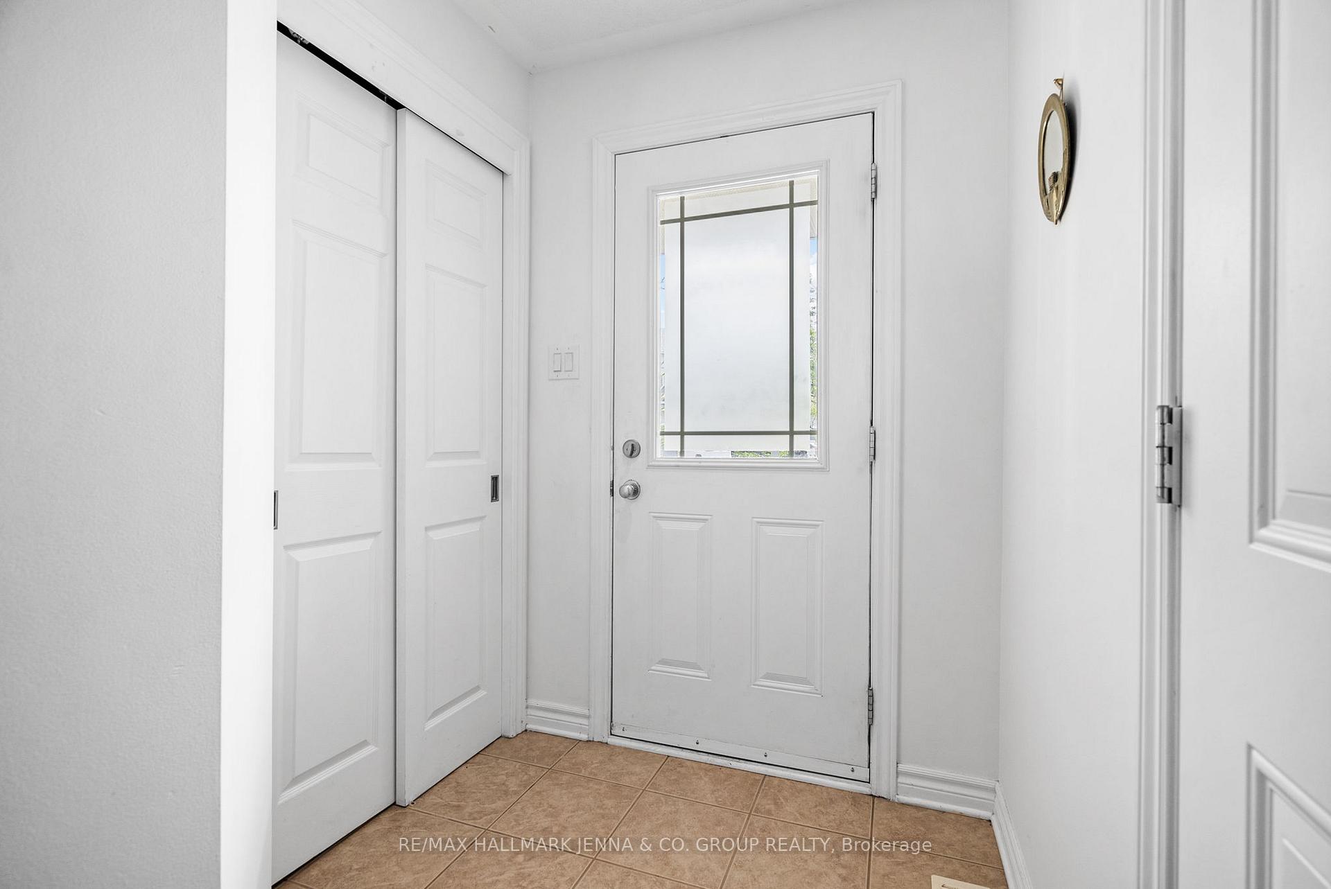 Photo 4 of 277 Catamount Court, Ottawa, Kanata - Emerald Meadows/Trailwest — HOMEH