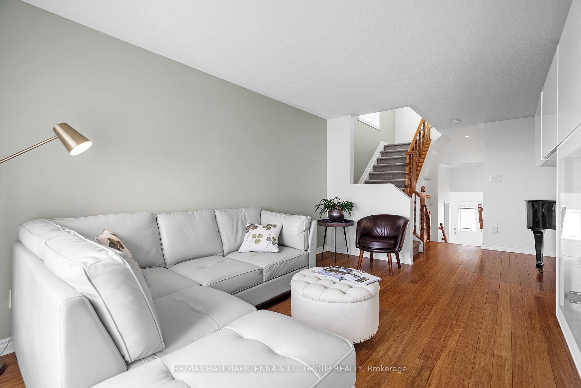 Photo 11 of 277 Catamount Court, Ottawa, Kanata - Emerald Meadows/Trailwest — HOMEH