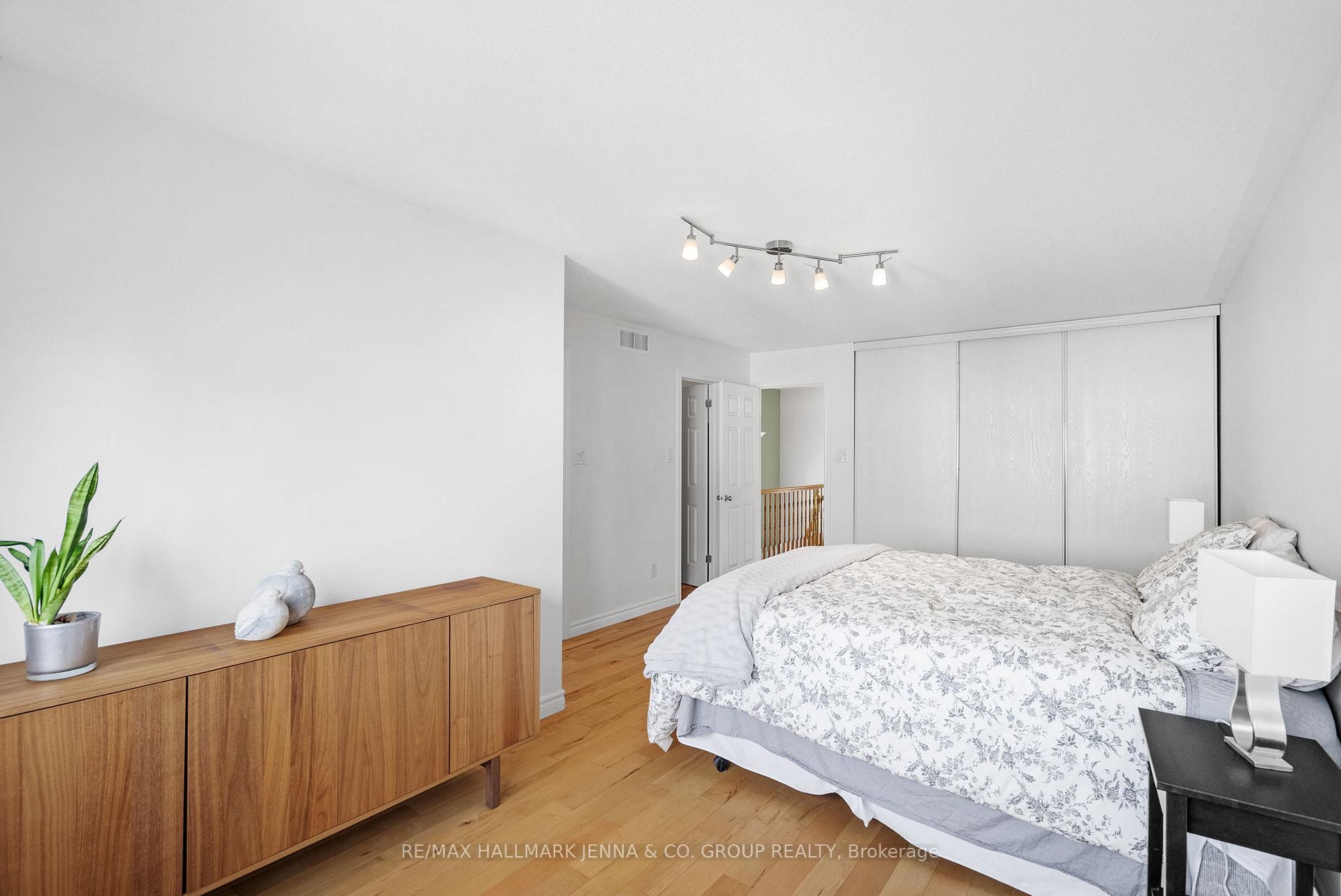 Photo 21 of 277 Catamount Court, Ottawa, Kanata - Emerald Meadows/Trailwest — HOMEH