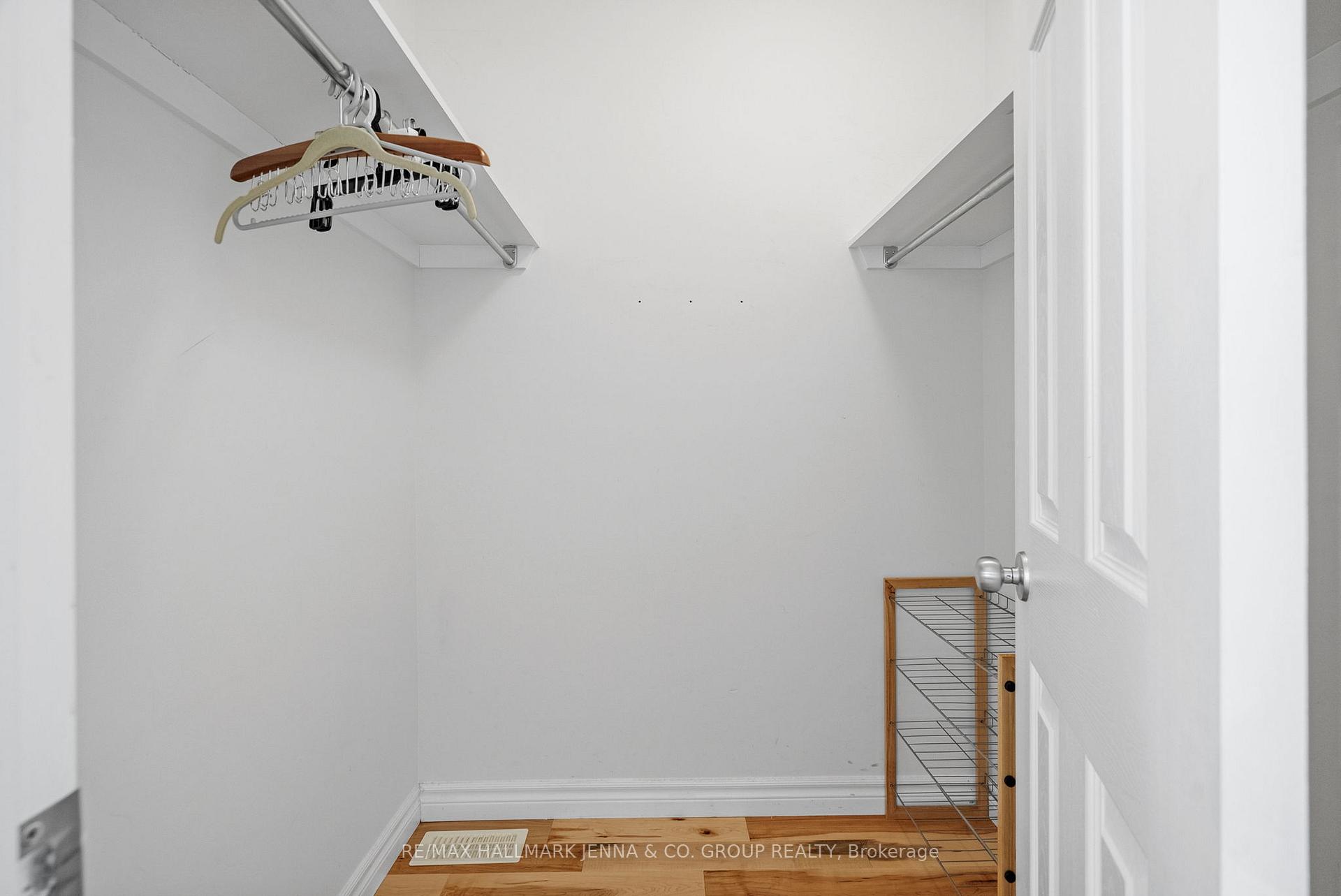 Photo 22 of 277 Catamount Court, Ottawa, Kanata - Emerald Meadows/Trailwest — HOMEH