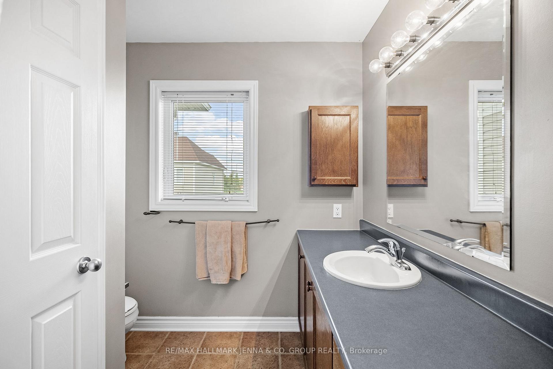 Photo 24 of 277 Catamount Court, Ottawa, Kanata - Emerald Meadows/Trailwest — HOMEH