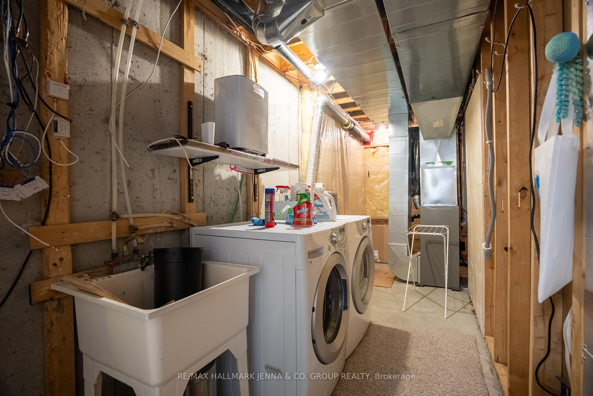 Photo 28 of 277 Catamount Court, Ottawa, Kanata - Emerald Meadows/Trailwest — HOMEH