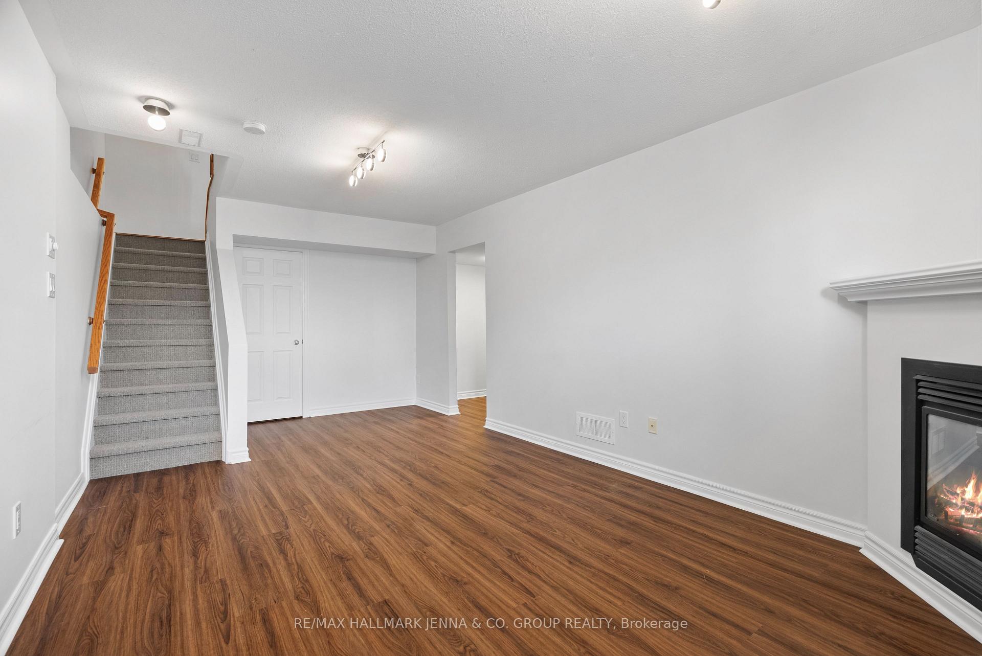 Photo 29 of 277 Catamount Court, Ottawa, Kanata - Emerald Meadows/Trailwest — HOMEH