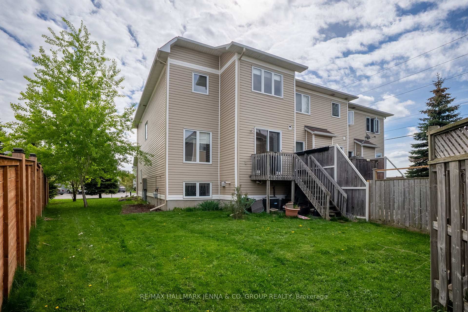 Photo 32 of 277 Catamount Court, Ottawa, Kanata - Emerald Meadows/Trailwest — HOMEH