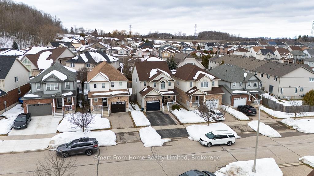 Photo 1 of 134 Foxglove Crescent, Kitchener — HOMEH