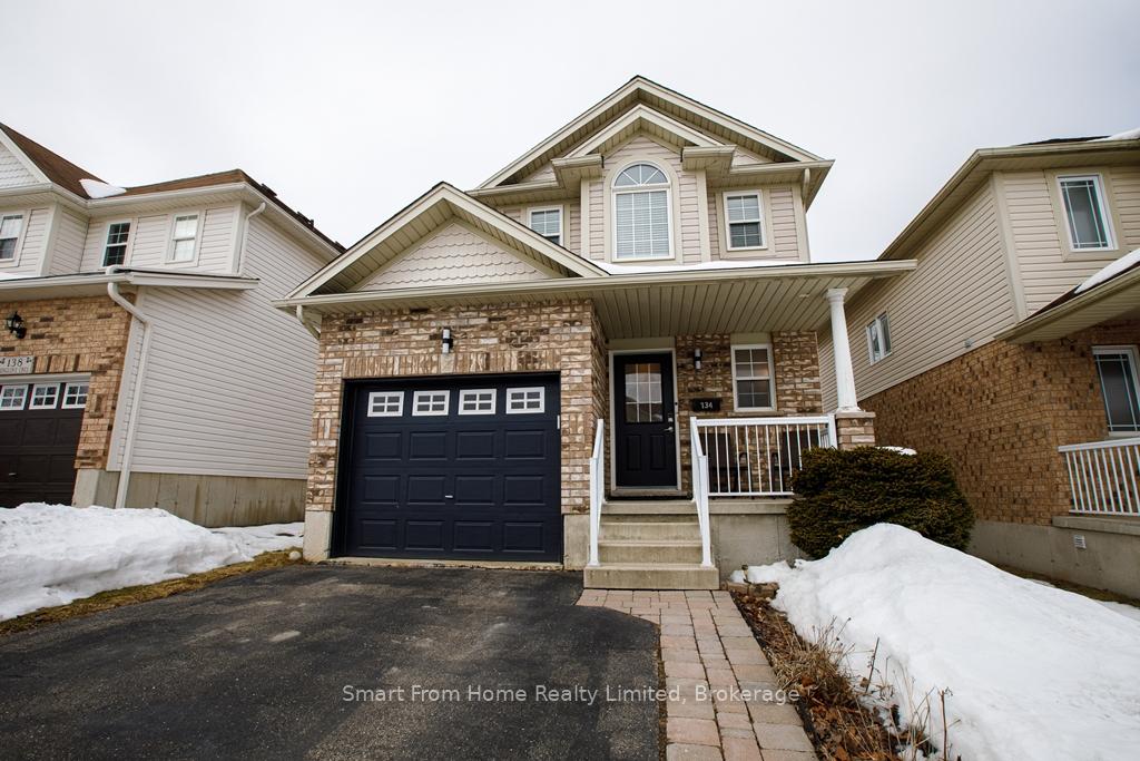 Photo 5 of 134 Foxglove Crescent, Kitchener — HOMEH