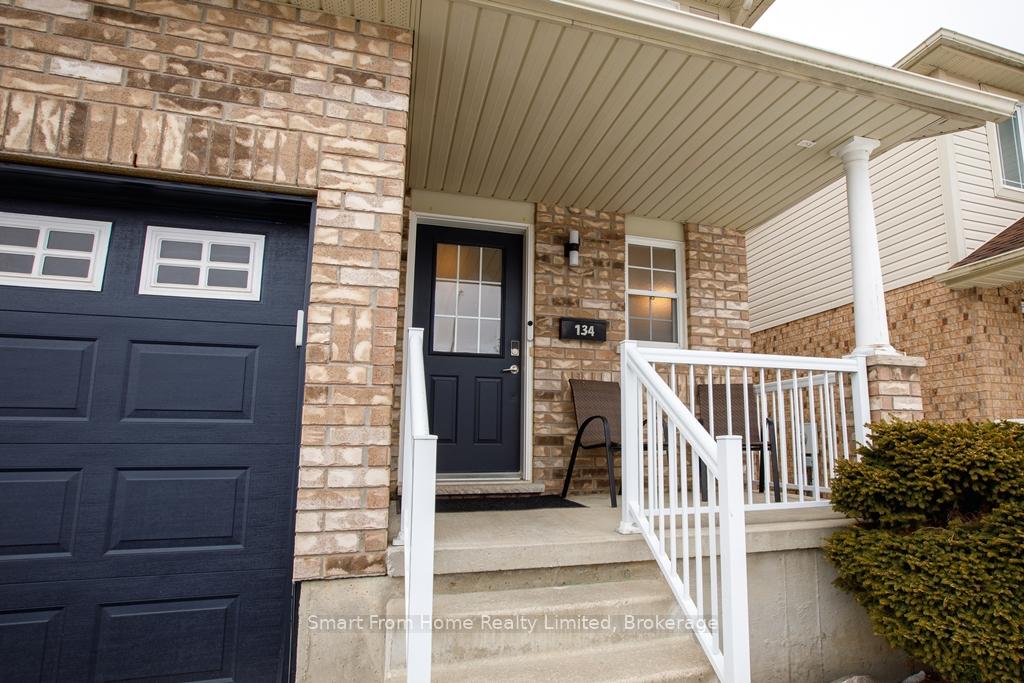 Photo 6 of 134 Foxglove Crescent, Kitchener — HOMEH