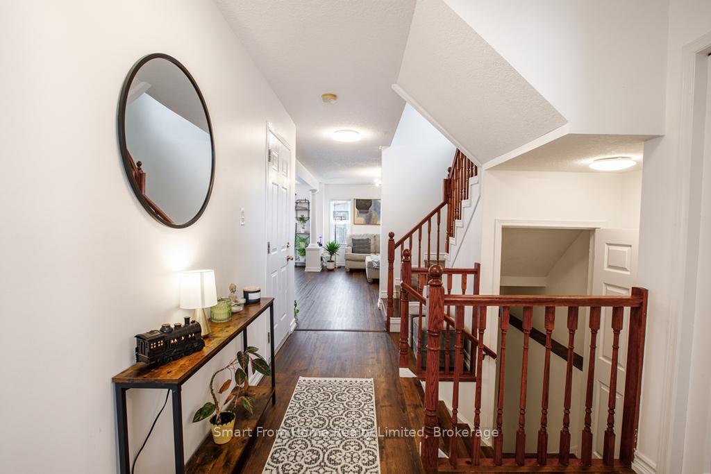 Photo 8 of 134 Foxglove Crescent, Kitchener — HOMEH