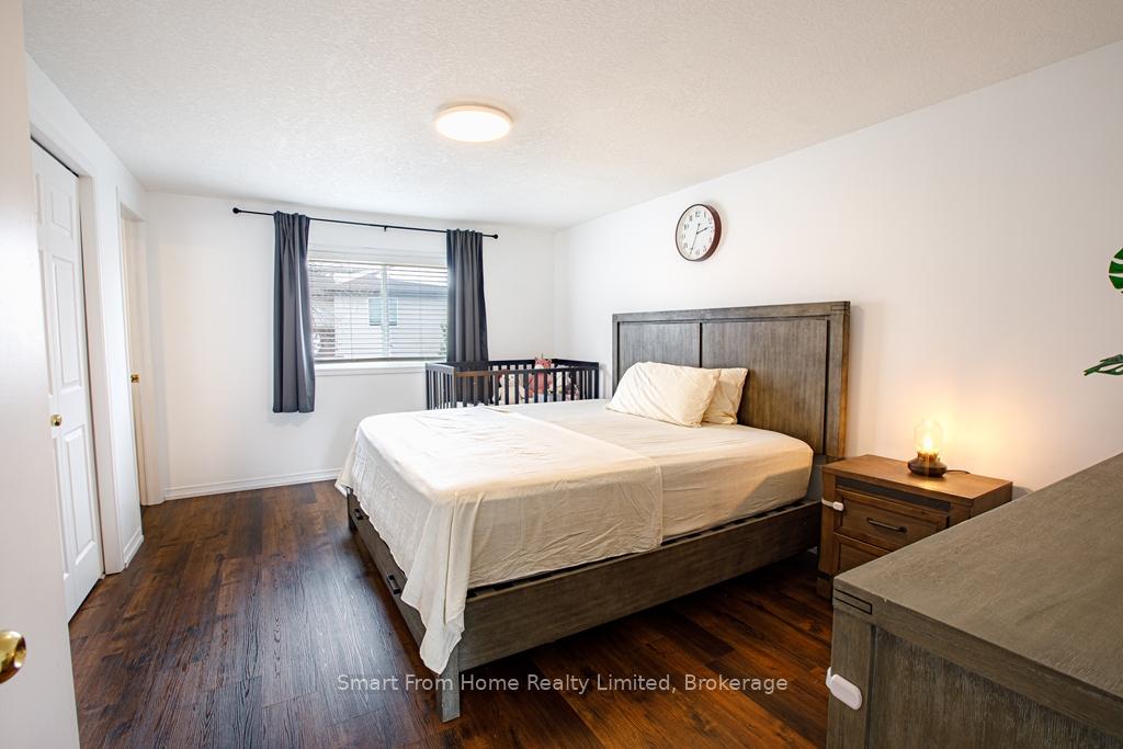 Photo 18 of 134 Foxglove Crescent, Kitchener — HOMEH