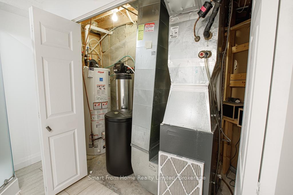 Photo 35 of 134 Foxglove Crescent, Kitchener — HOMEH