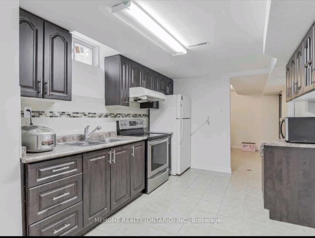 Photo 2 of BSTM 4 Wincanton Road, Markham, Milliken Mills East — HOMEH