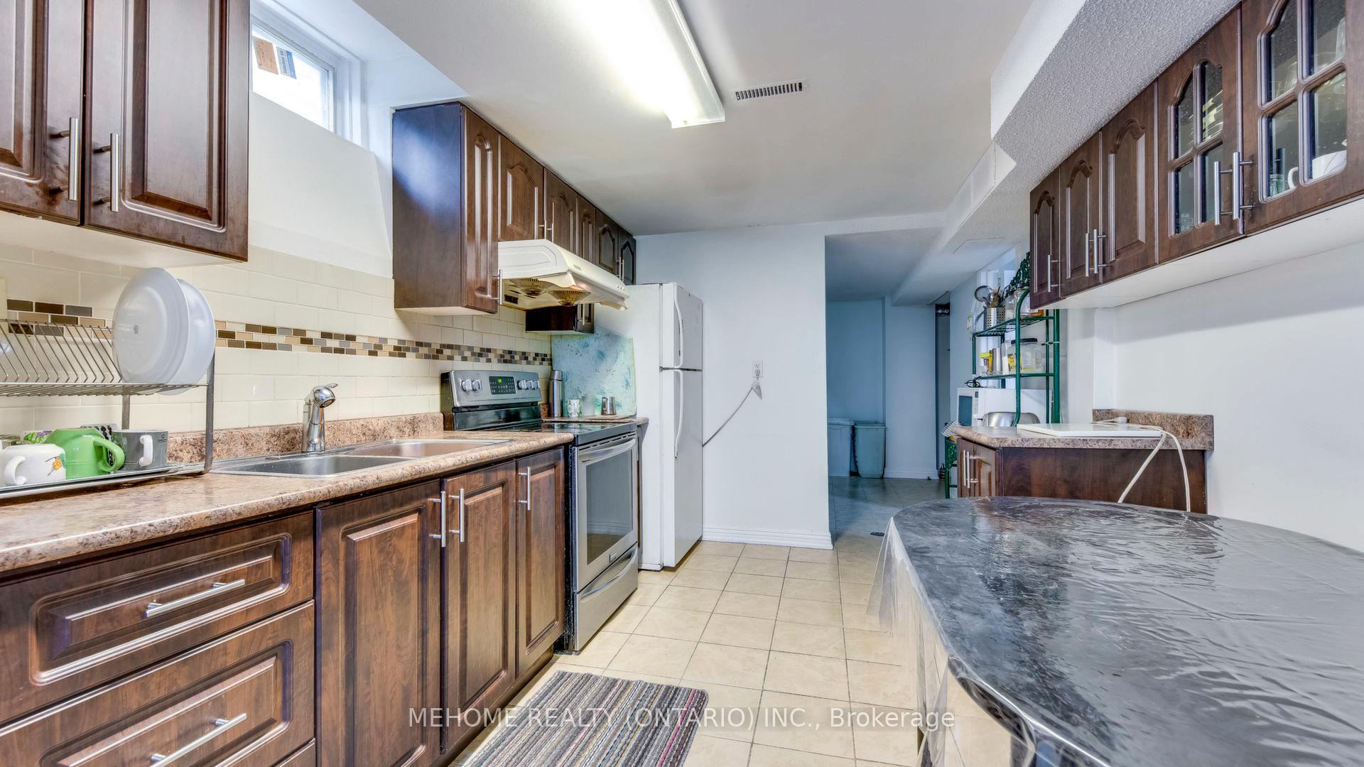 Photo 6 of BSTM 4 Wincanton Road, Markham, Milliken Mills East — HOMEH