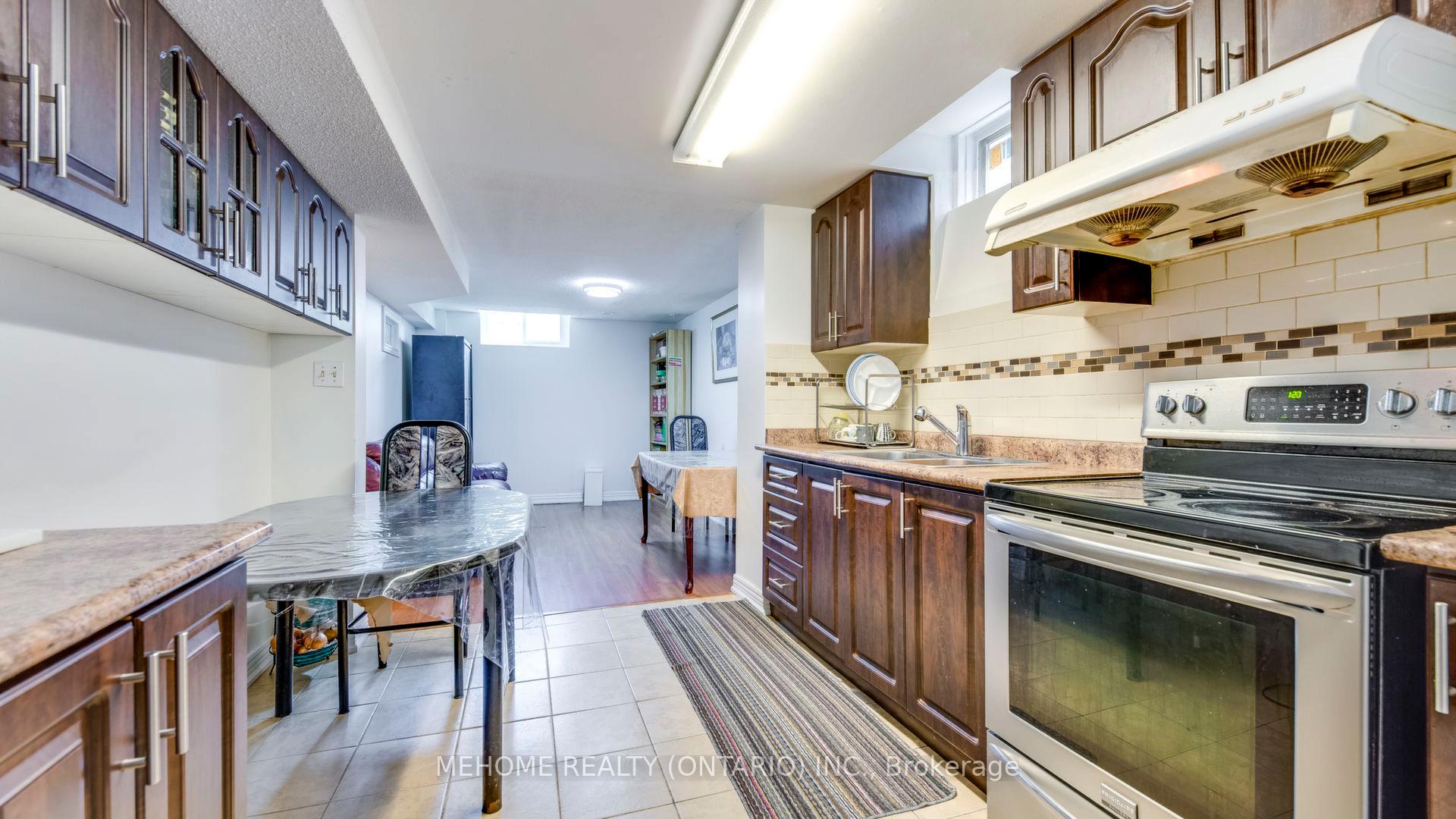 Photo 13 of BSTM 4 Wincanton Road, Markham, Milliken Mills East — HOMEH