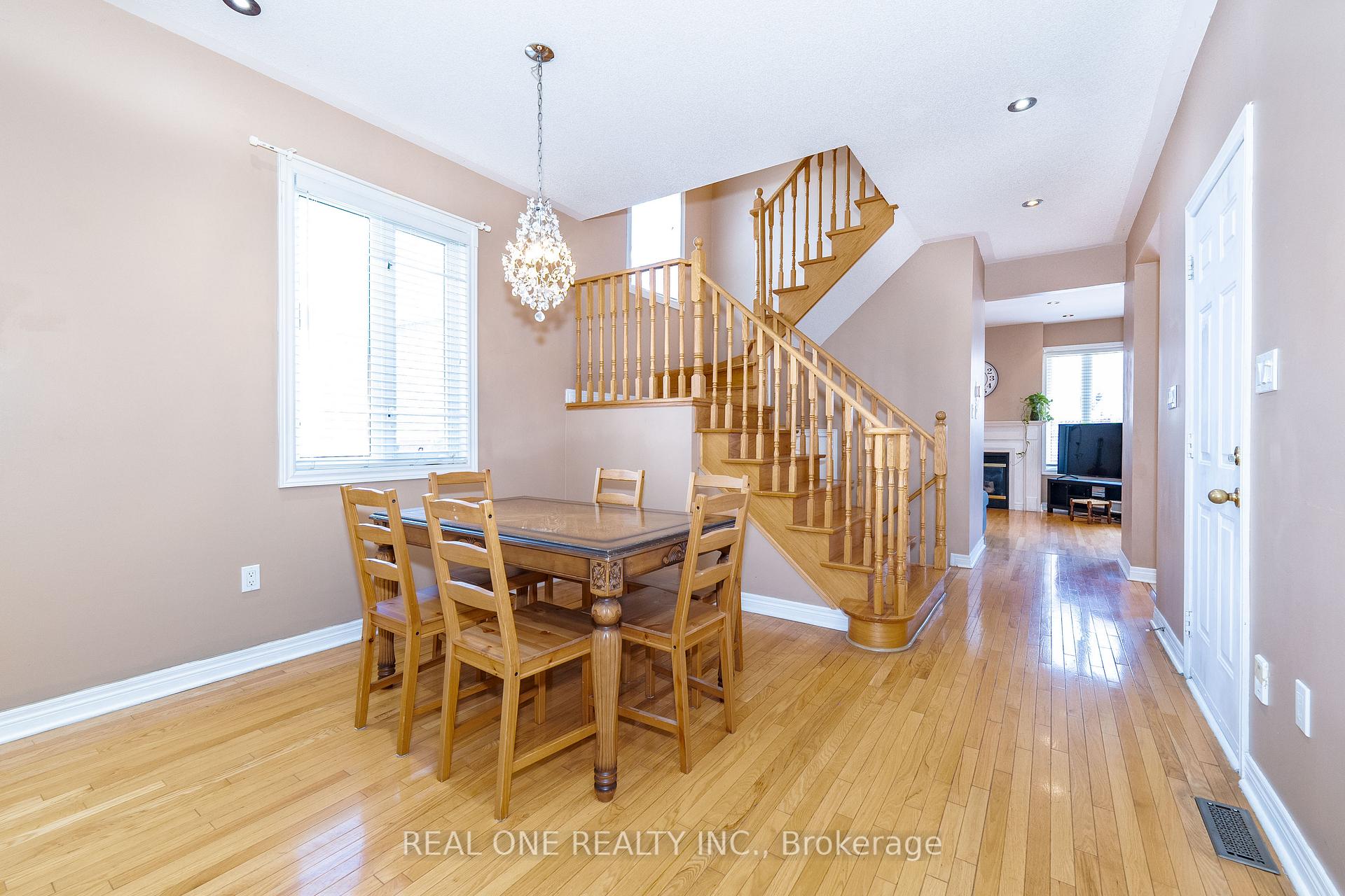 Photo 3 of 40 Saffron Street, Markham, Greensborough — HOMEH