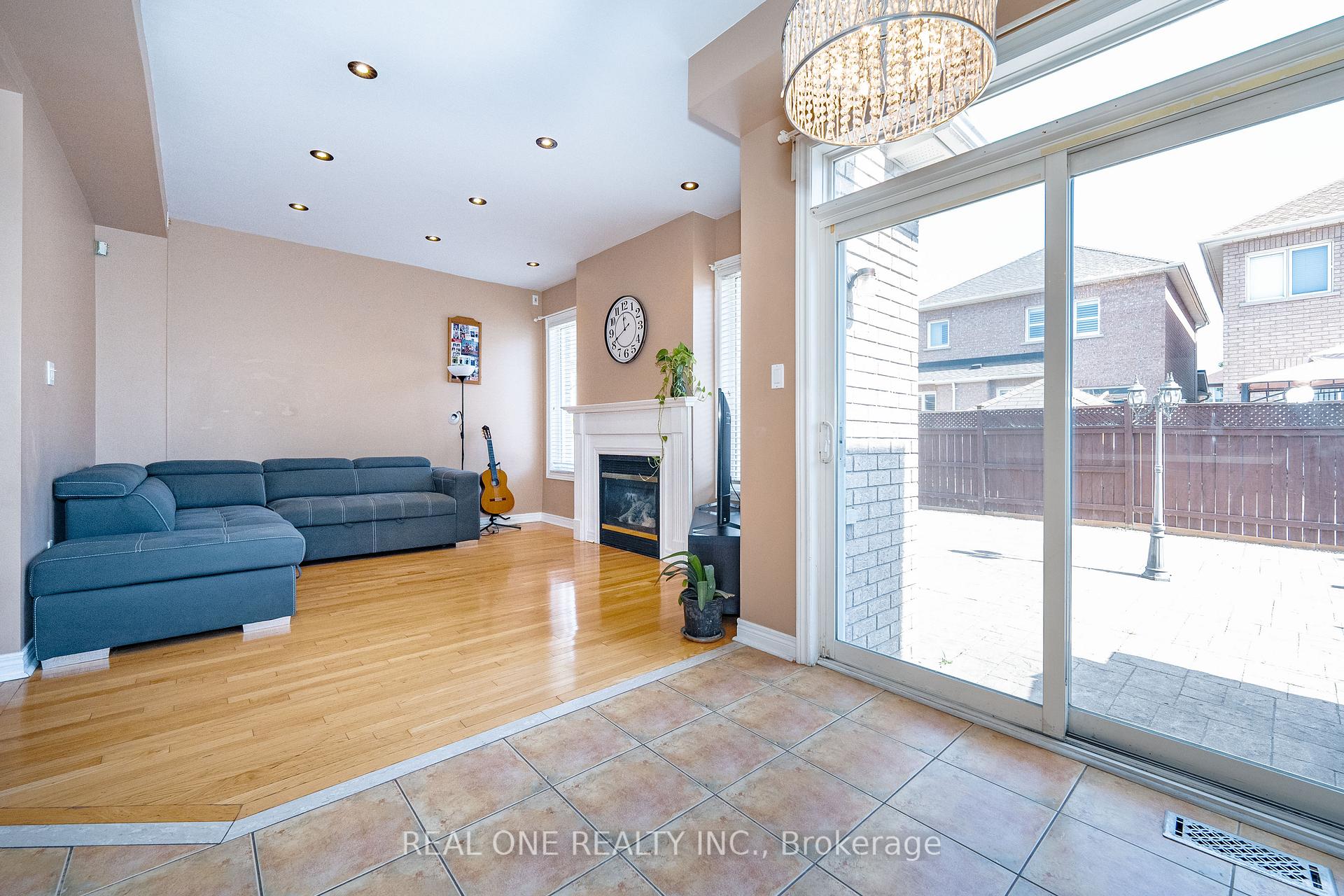 Photo 7 of 40 Saffron Street, Markham, Greensborough — HOMEH