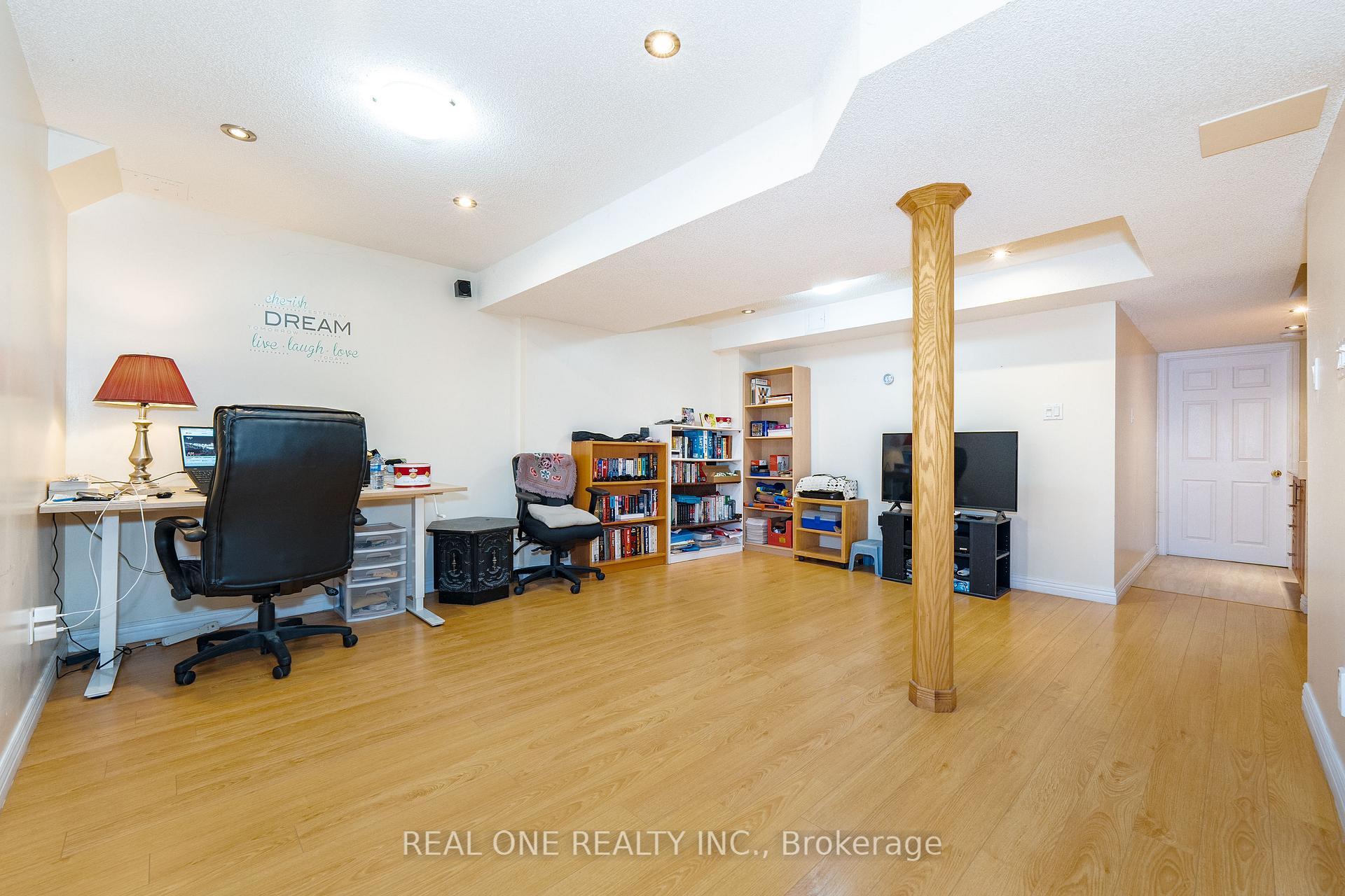 Photo 19 of 40 Saffron Street, Markham, Greensborough — HOMEH