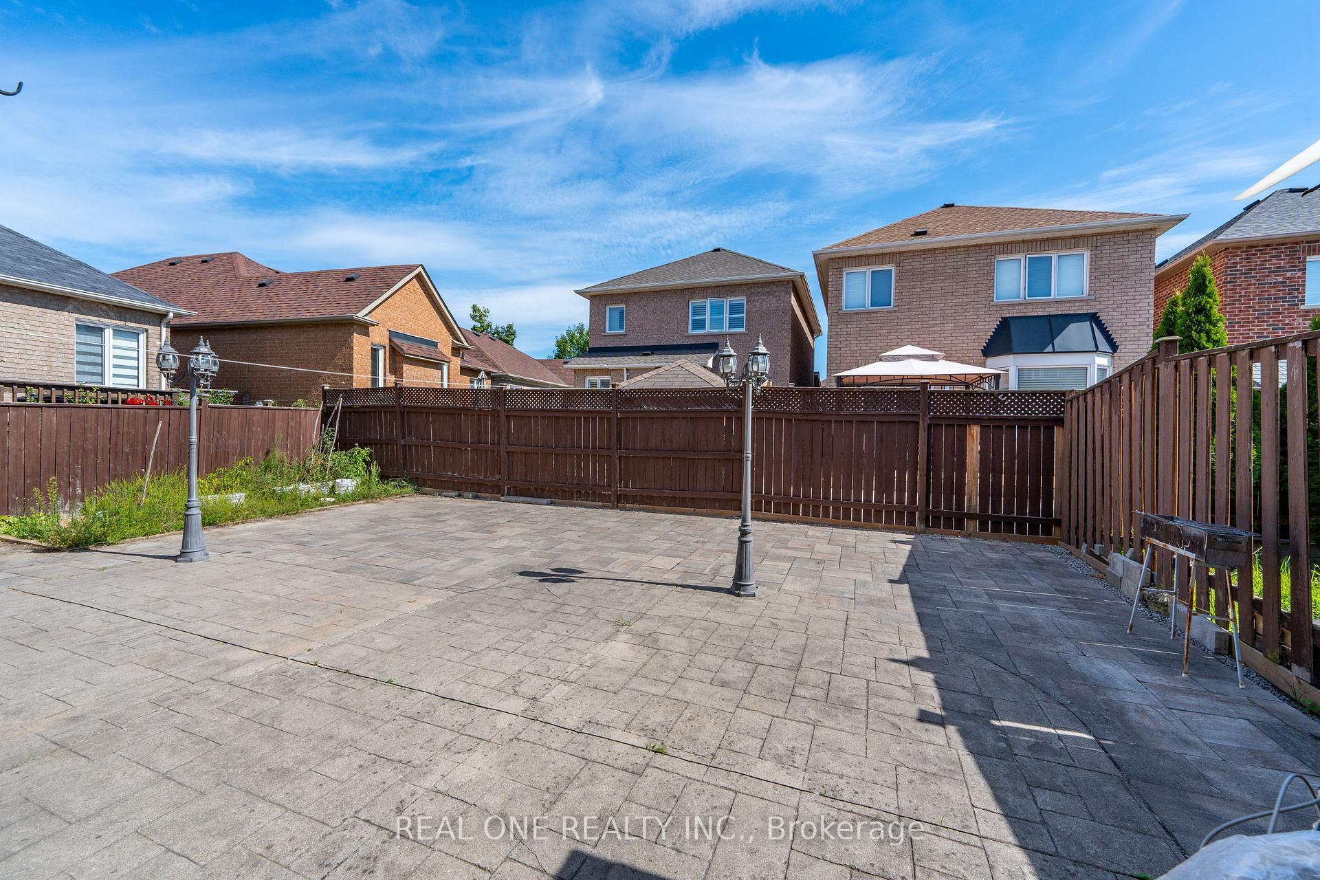 Photo 25 of 40 Saffron Street, Markham, Greensborough — HOMEH
