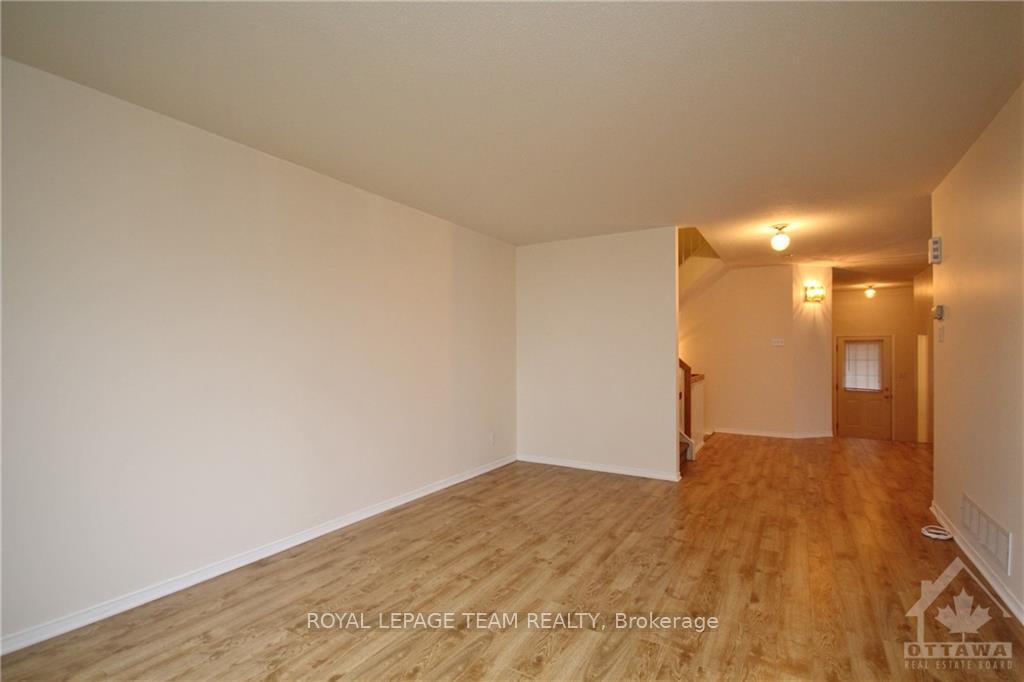 Photo 5 of 56 Wimbledon Way, Ottawa, Kanata - Morgan's Grant/South March — HOMEH