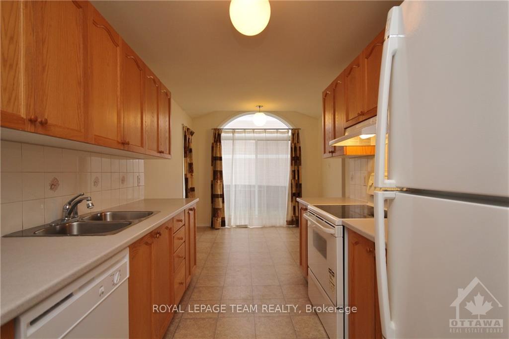 Photo 9 of 56 Wimbledon Way, Ottawa, Kanata - Morgan's Grant/South March — HOMEH
