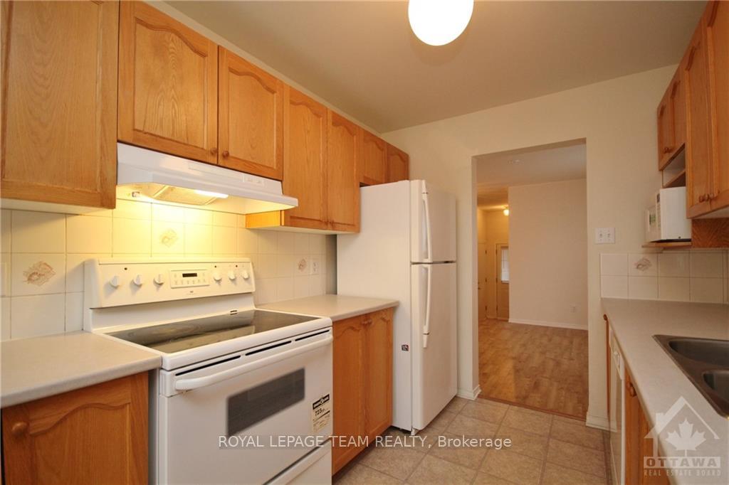 Photo 10 of 56 Wimbledon Way, Ottawa, Kanata - Morgan's Grant/South March — HOMEH
