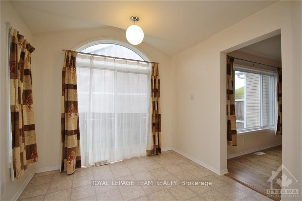Photo 12 of 56 Wimbledon Way, Ottawa, Kanata - Morgan's Grant/South March — HOMEH