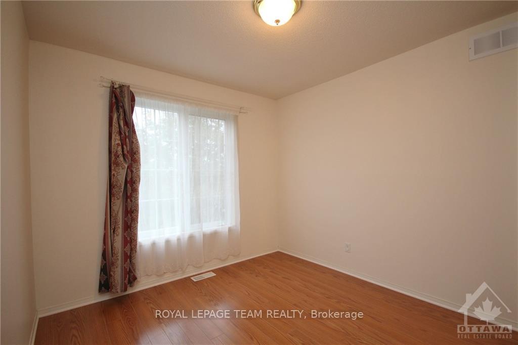 Photo 24 of 56 Wimbledon Way, Ottawa, Kanata - Morgan's Grant/South March — HOMEH