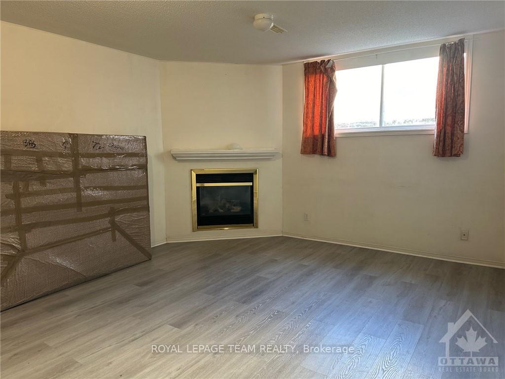 Photo 27 of 56 Wimbledon Way, Ottawa, Kanata - Morgan's Grant/South March — HOMEH